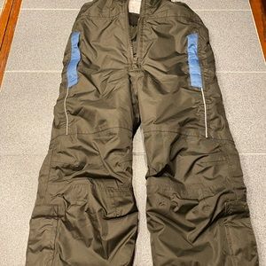 Size 4T snow pants with suspenders